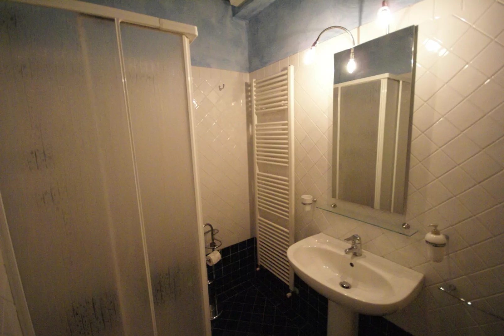 Podere Pulicciano-Bathroom