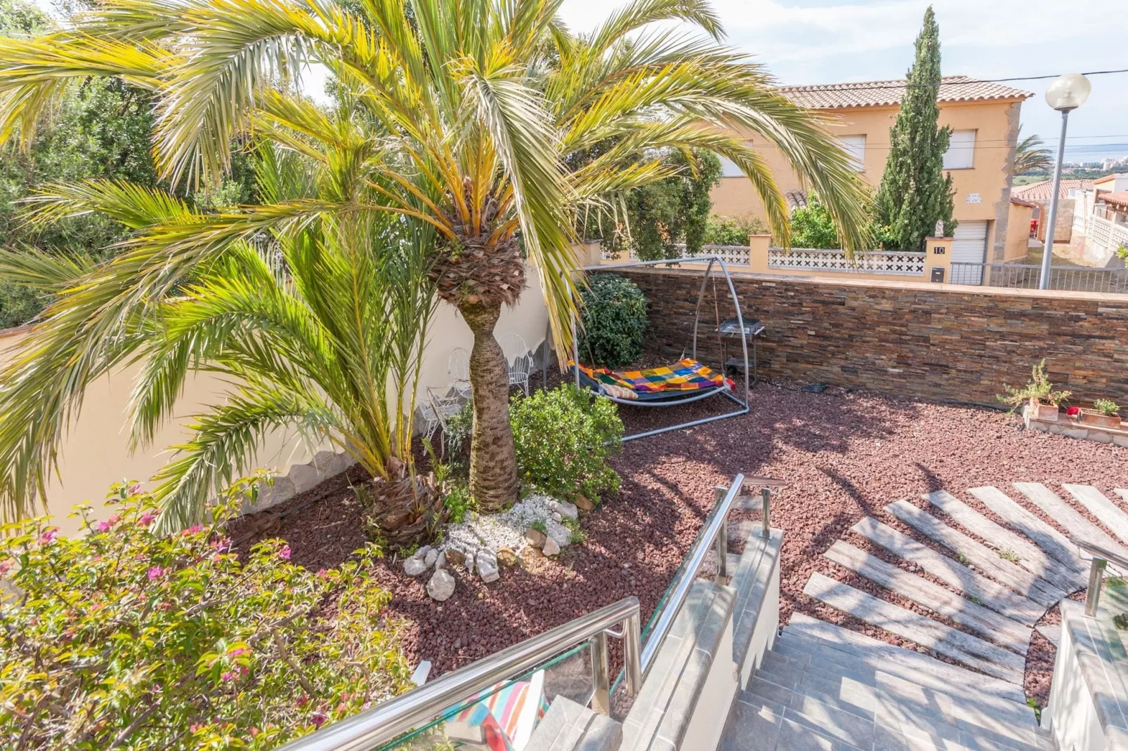 Casa de Castilla Baix-Gardens summer