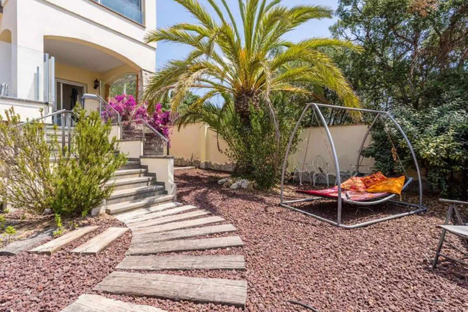 Casa de Castilla Baix-Exterior summer