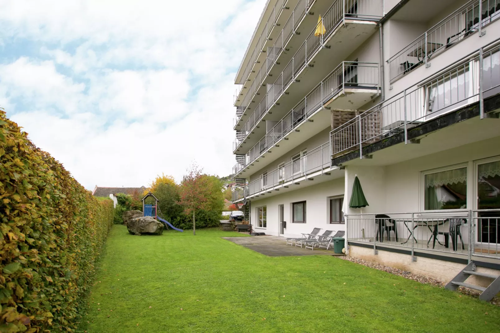 Fabryshof 01-Exterior summer