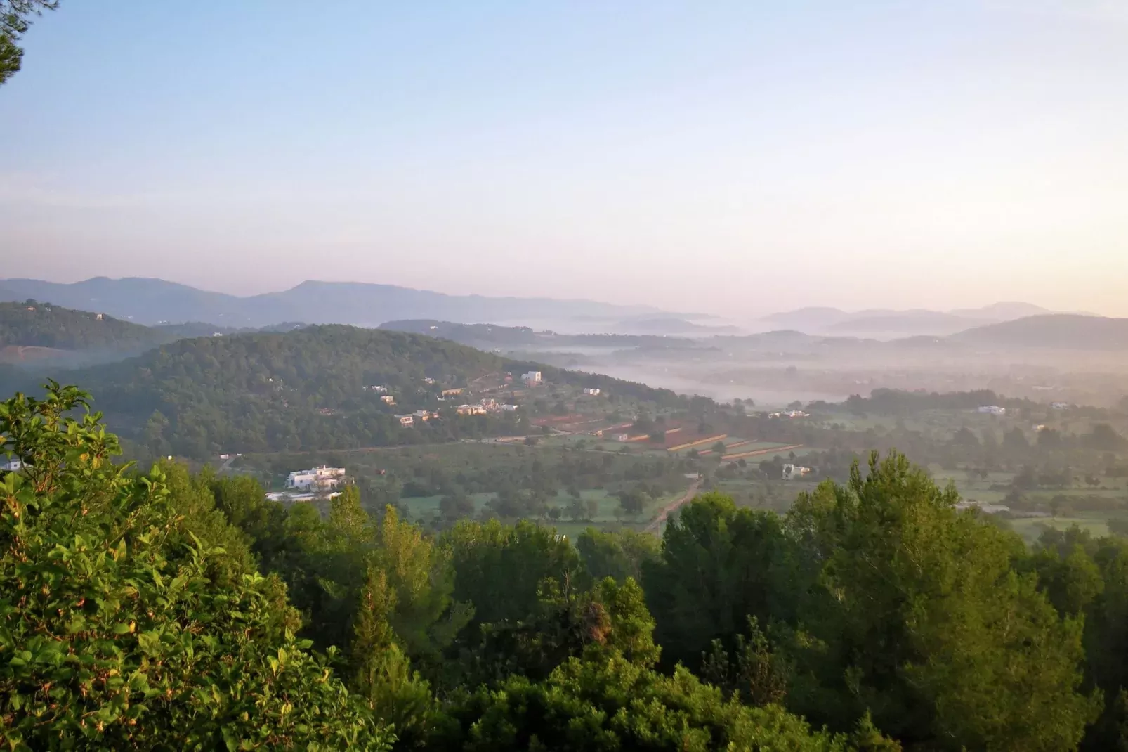 Finca Planetas-Areas within 20km in summer