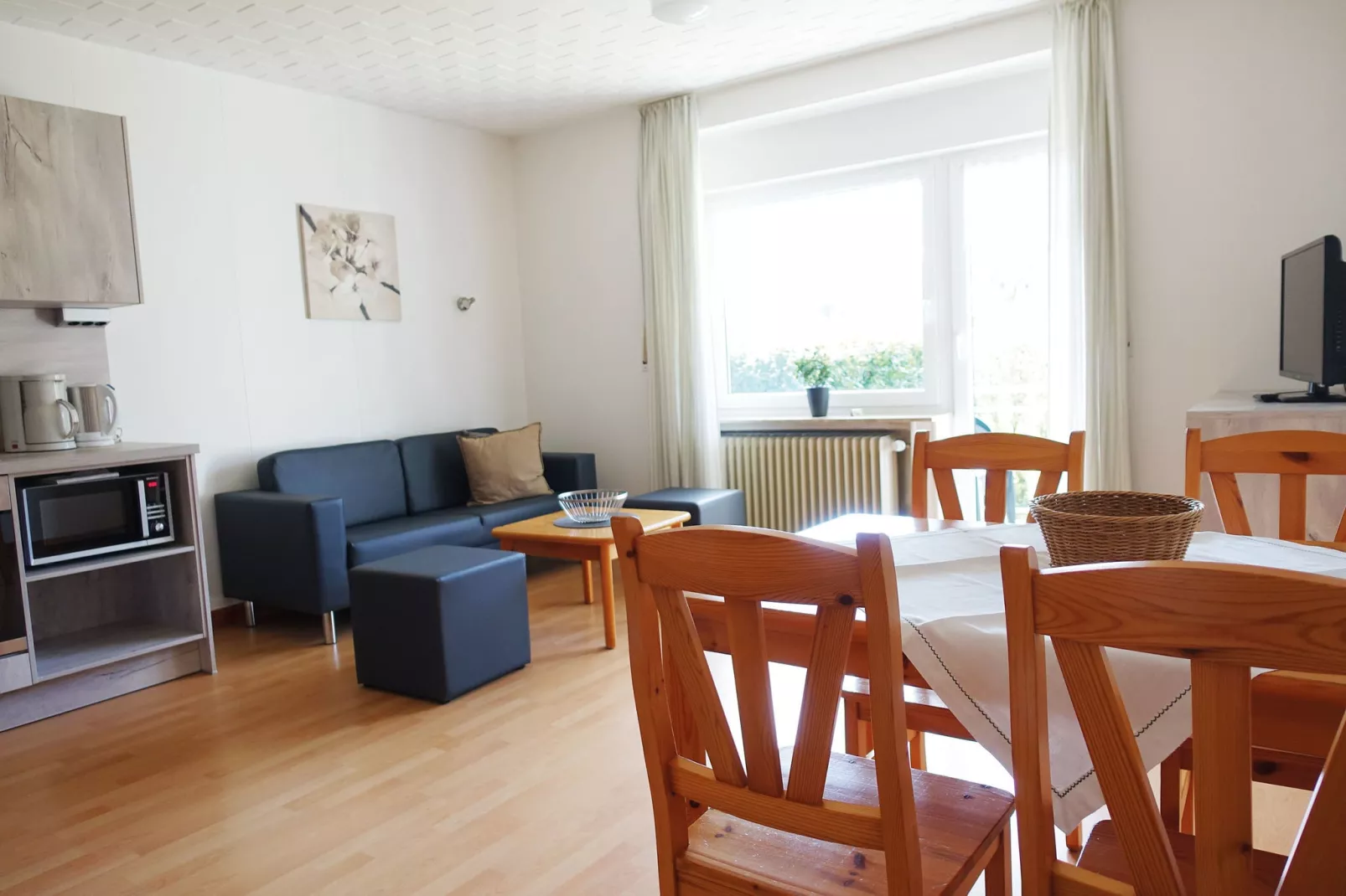 Fabryshof 01-Living room