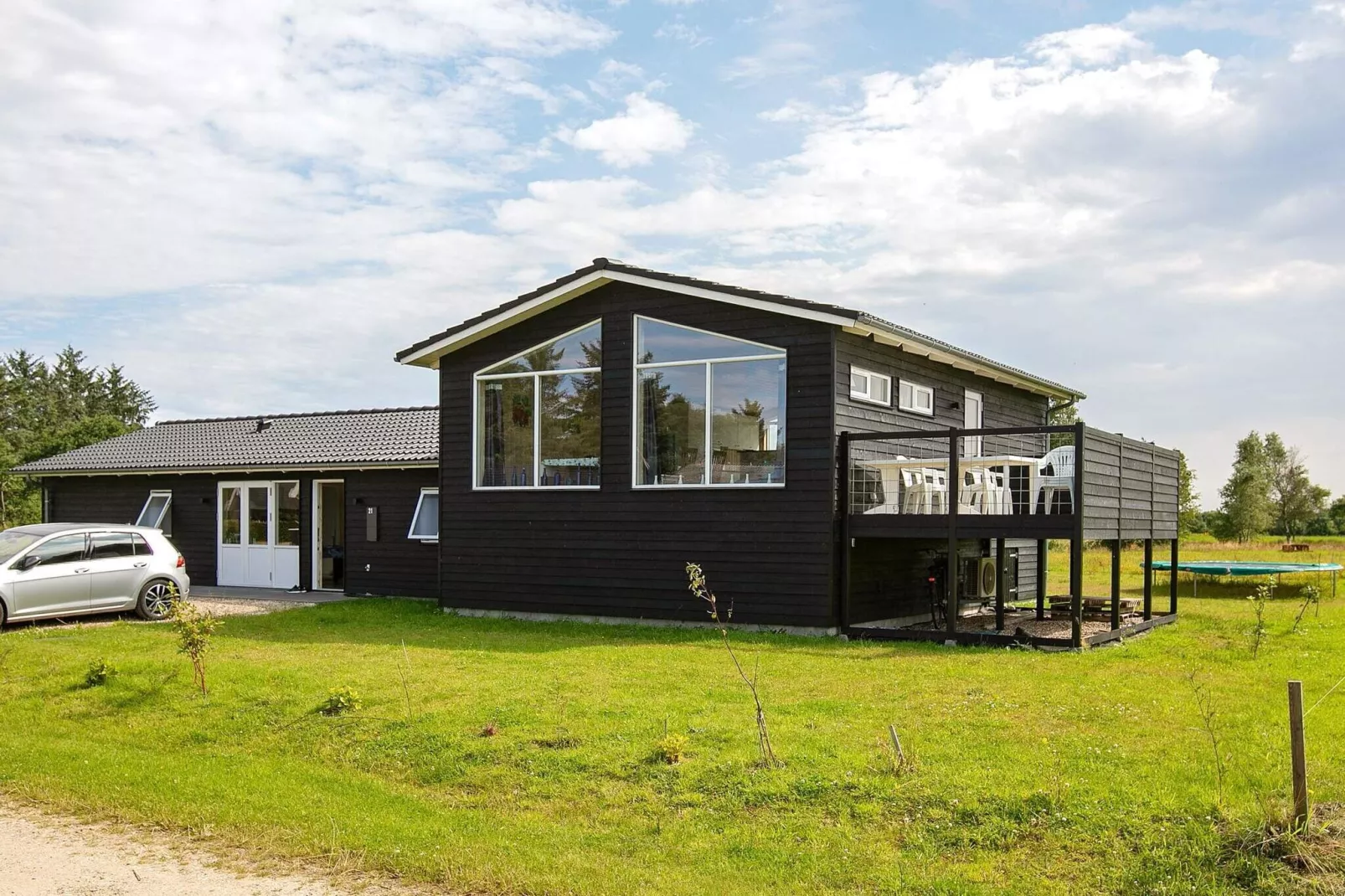 Refuge scandinave au bord du lac-By Traum