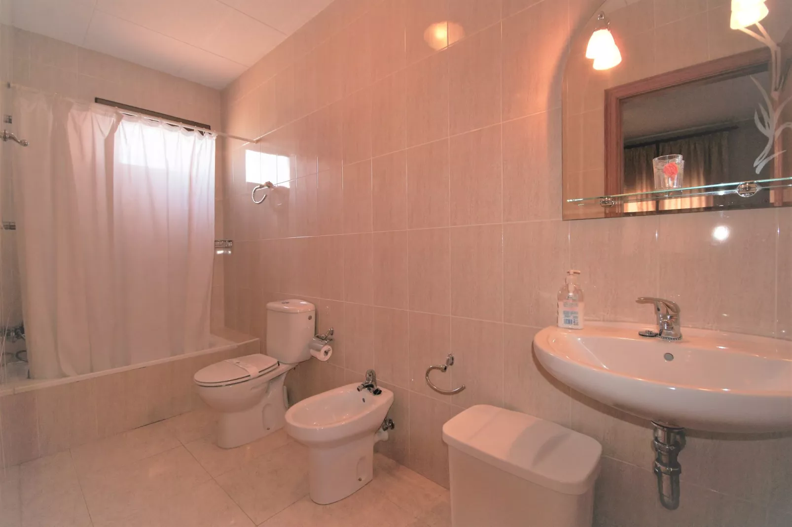 Mas Lacosta-Bathroom