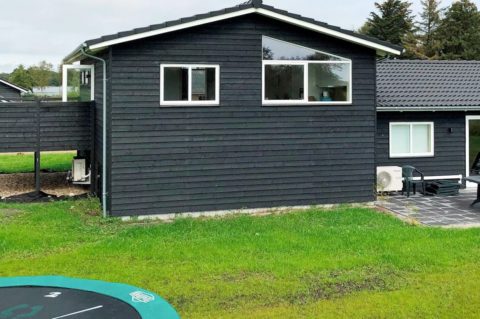 Refuge scandinave au bord du lac-By Traum