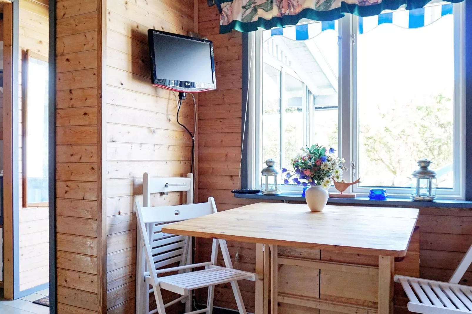 4 person holiday home in HAMBURGSUND-By Traum-Indoor