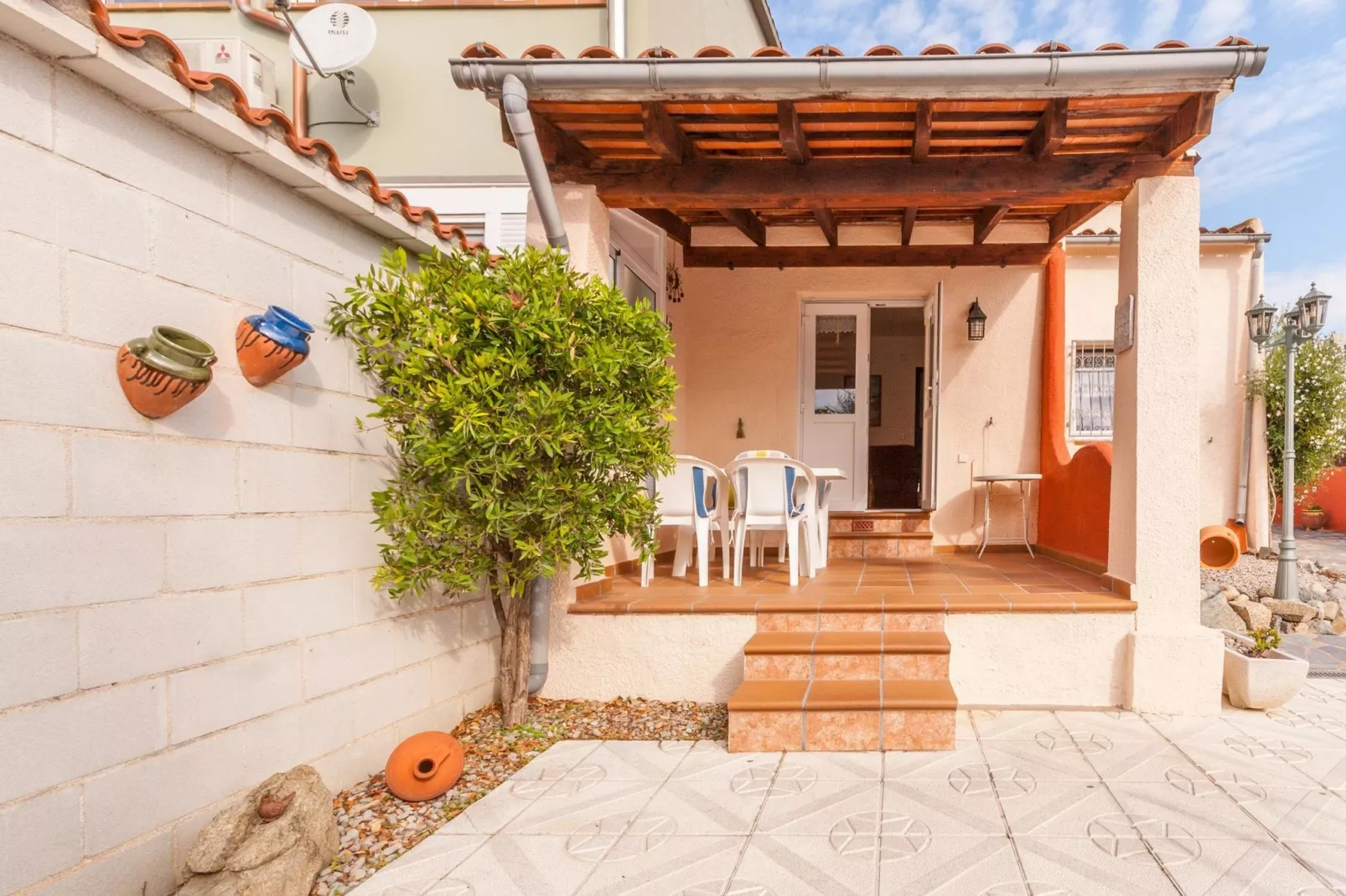 Villa Juan-Terrace balcony