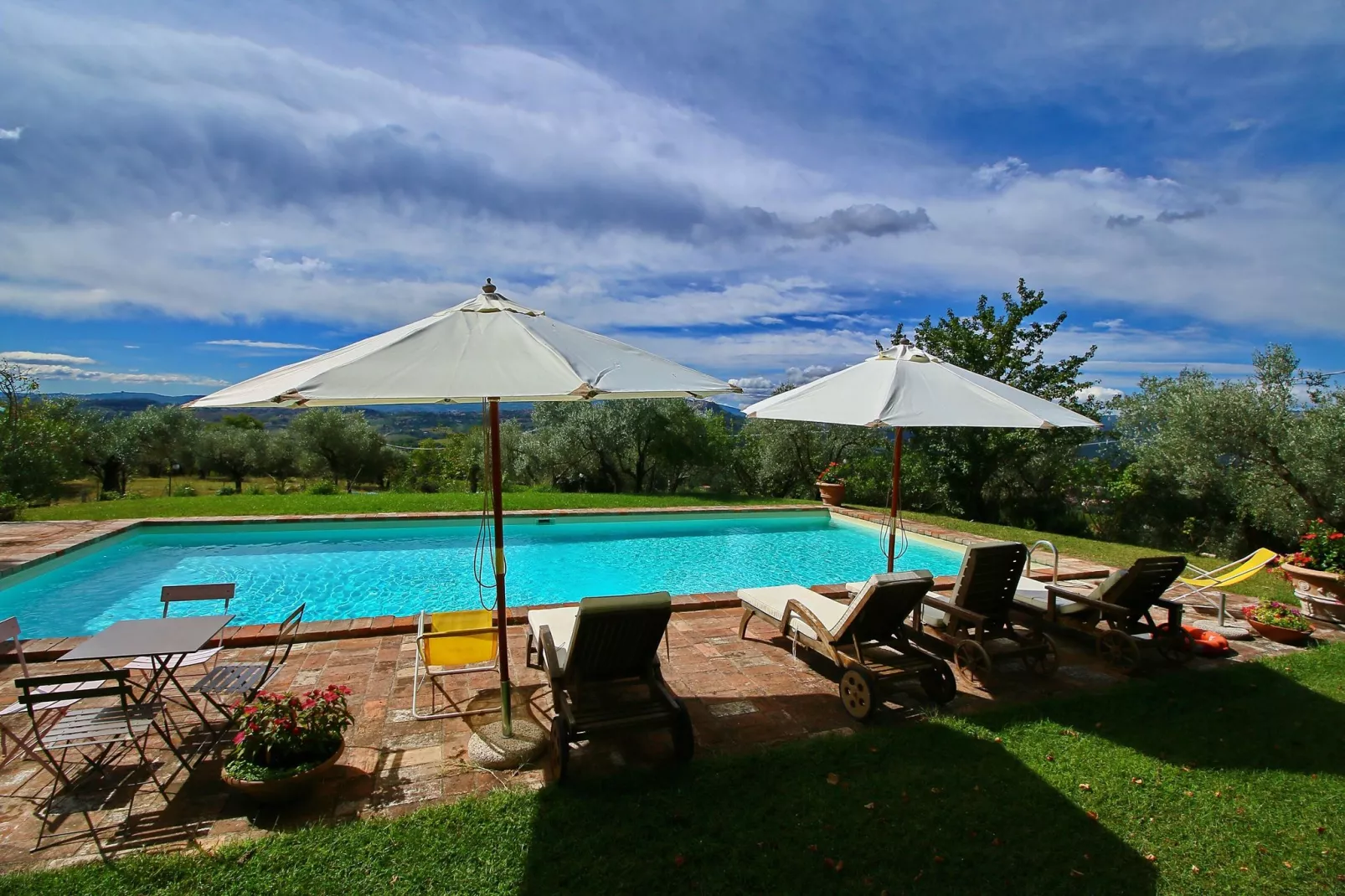 Bachi da Seta-Pool