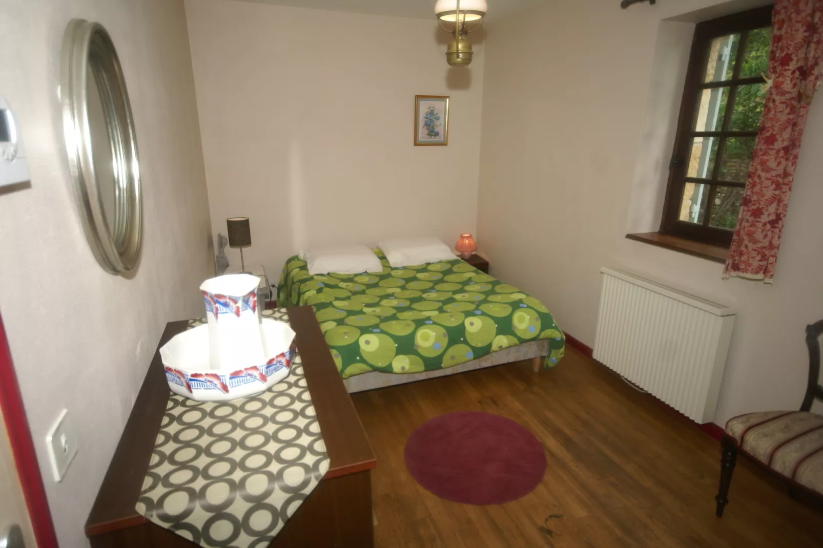 Maison au calme avec piscine-Bedroom