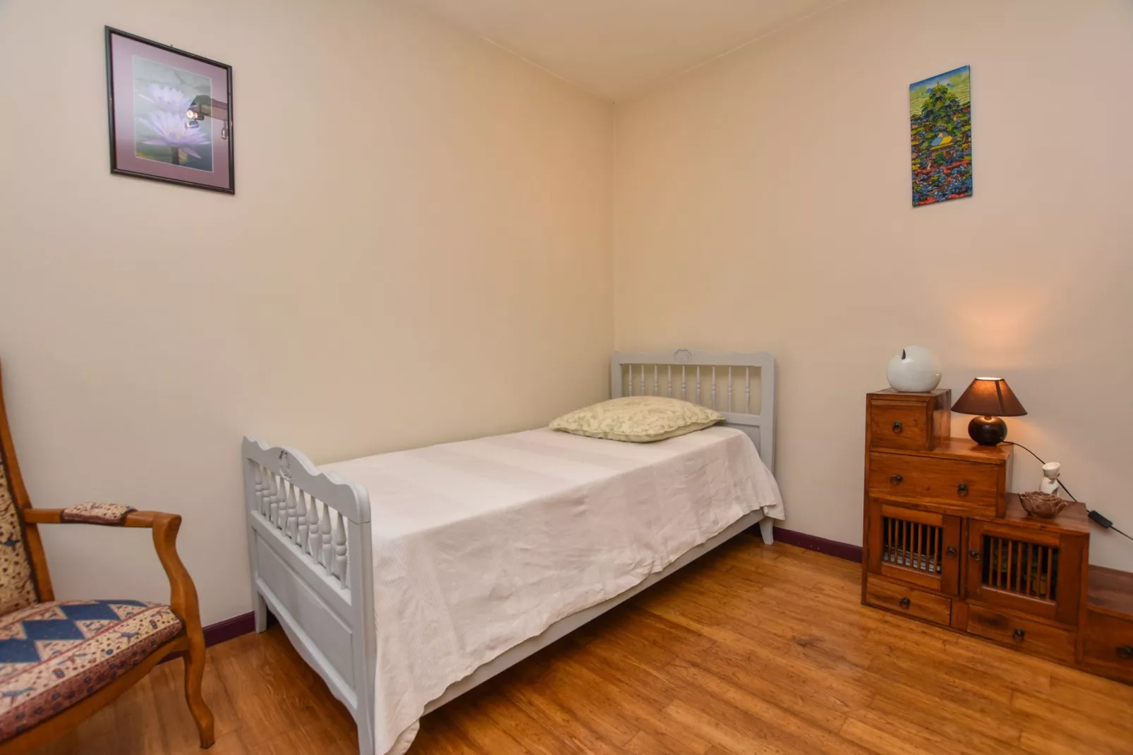 Maison au calme avec piscine-Bedroom
