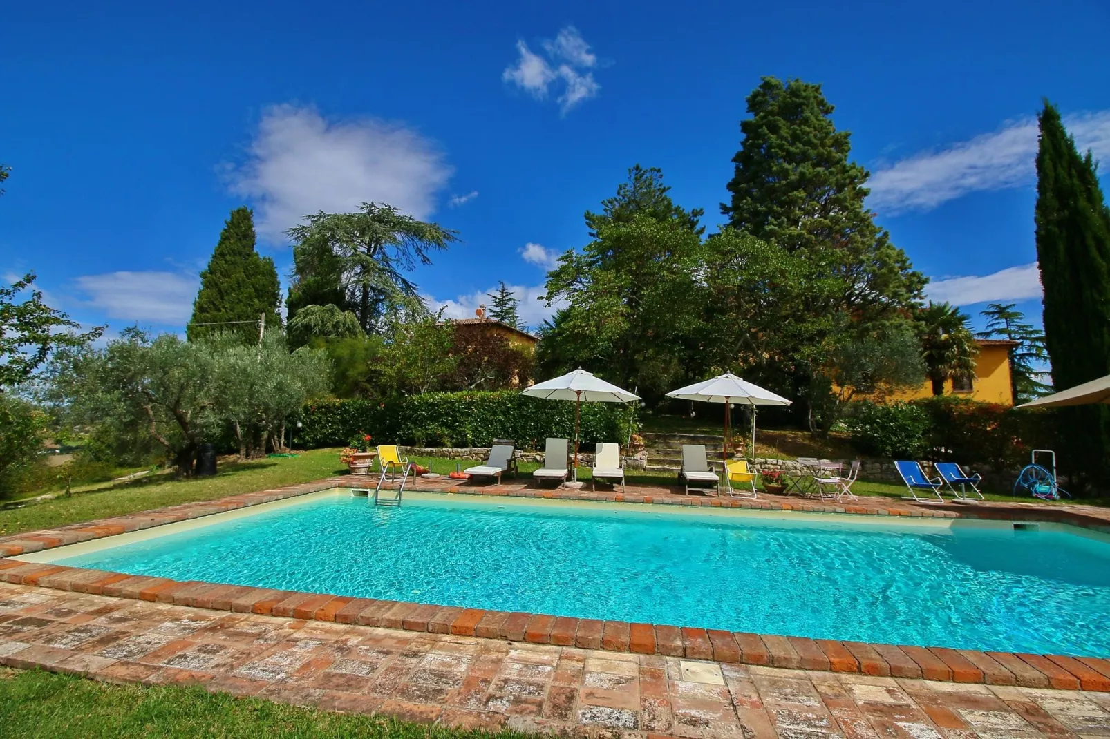 Bachi da Seta-Pool