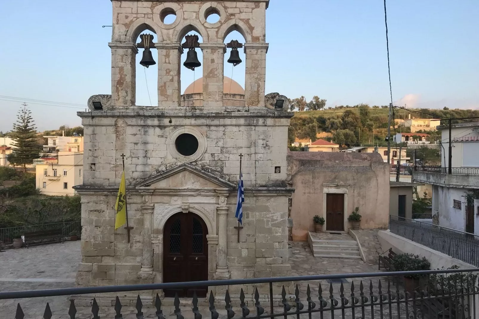 Villa Kyria-Areas summer 20km