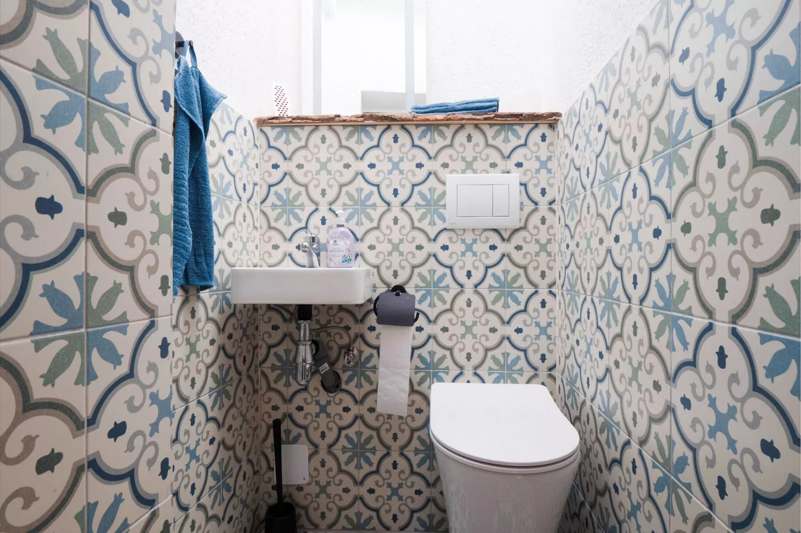 Ferienhaus und Bar St Goarshausen in der Loreley-Bathroom