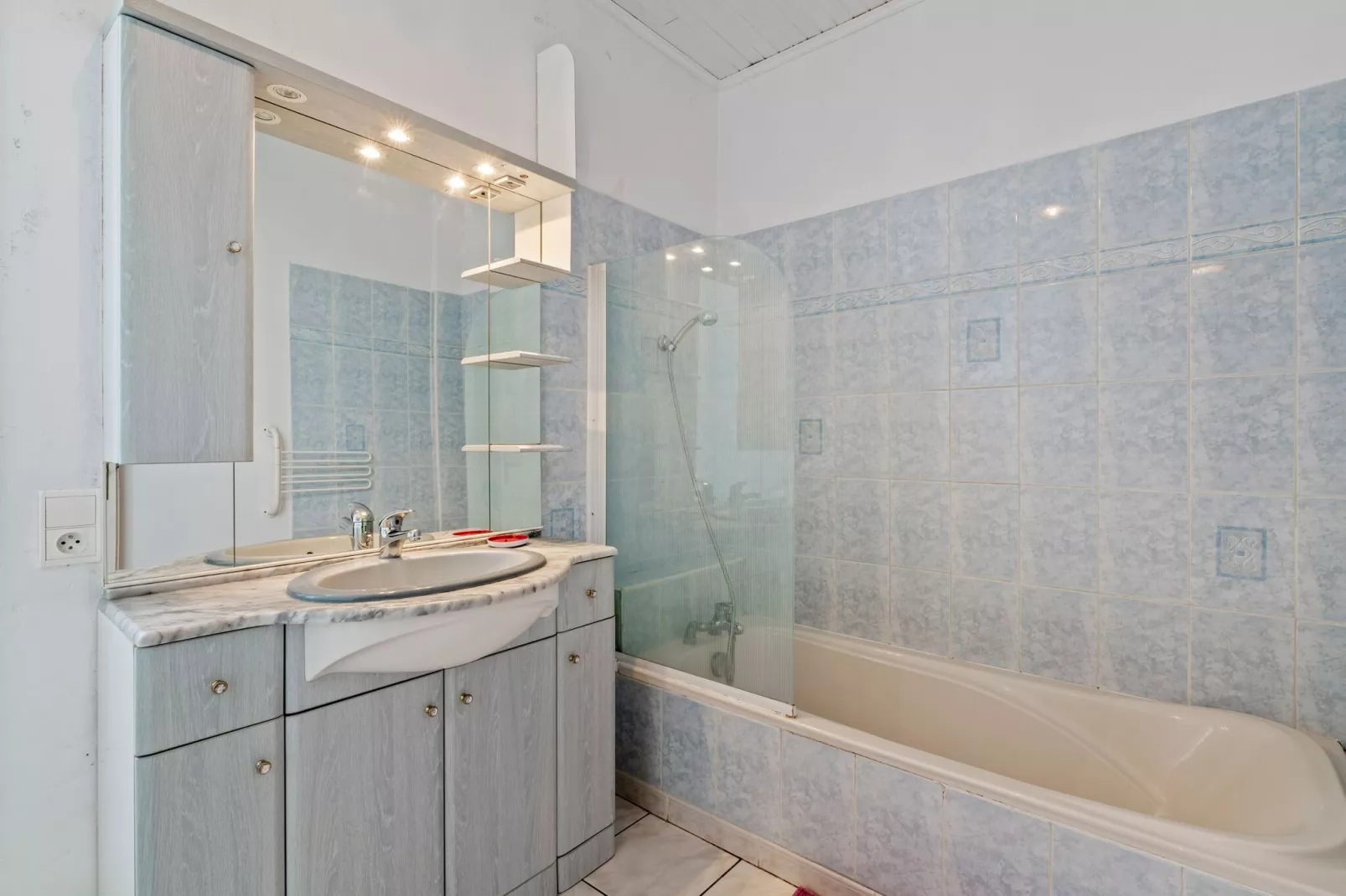 Maison fabuleuse-Bathroom