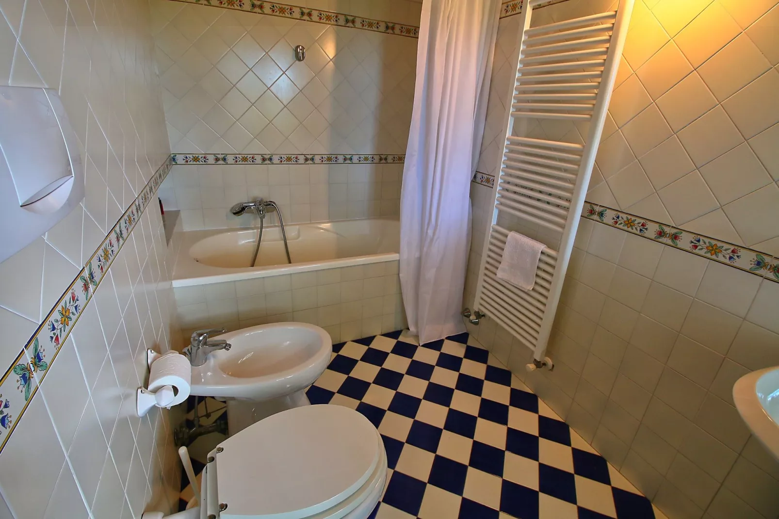 Casolare Due-Bathroom