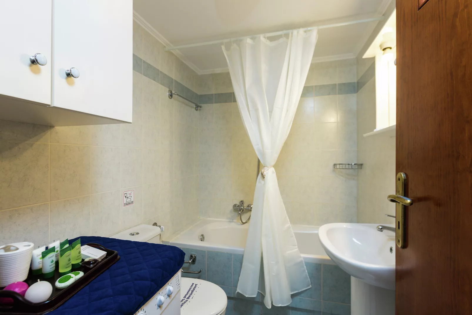 Romantic Apartment-Bathroom