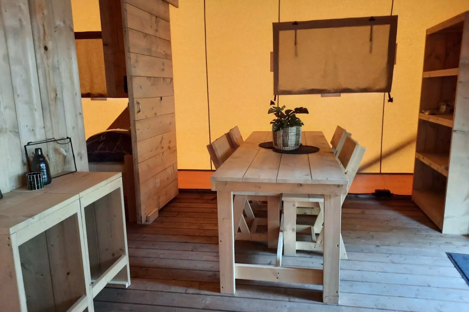 Resort Het Amsterdamse Bos 1-Living room
