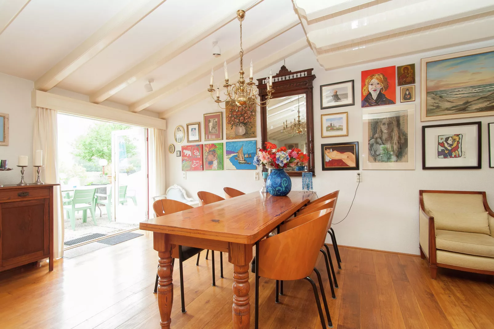 Anna's Place-Dining room