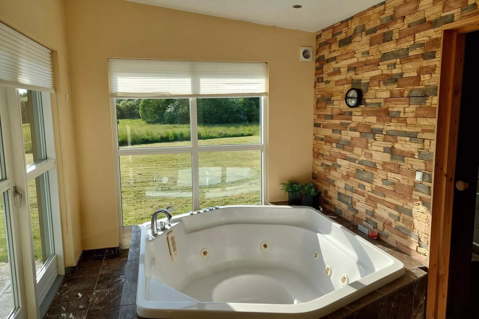 10 person holiday home in Haderslev-By Traum-Spa