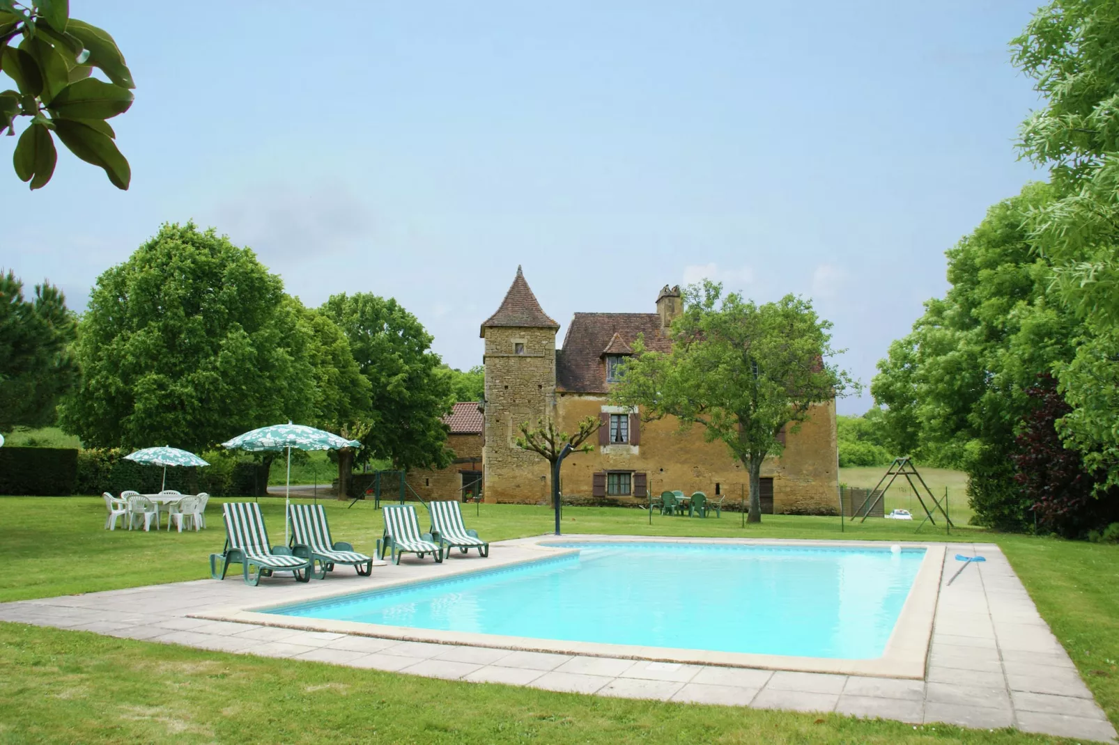 Maison de vacances Besse les Vitarelles 6 p-Exterior summer