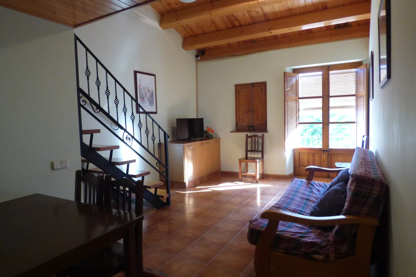 Mas Set Rengs-Dining room
