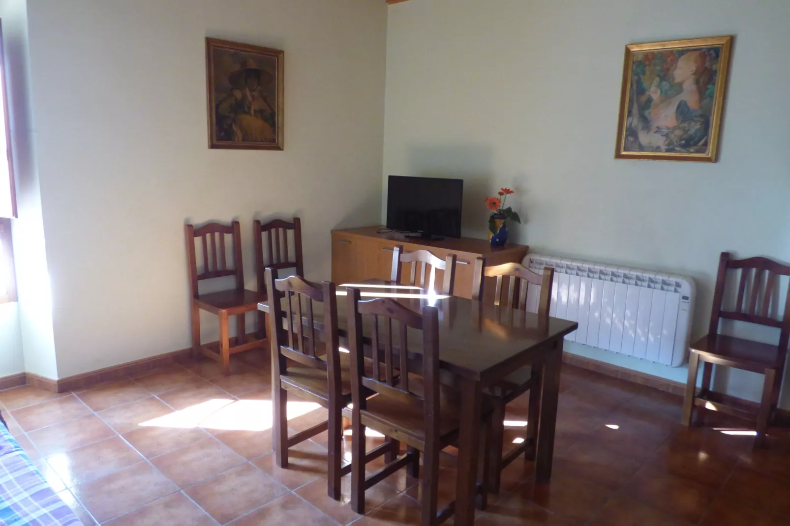 Mas Set Rengs-Dining room