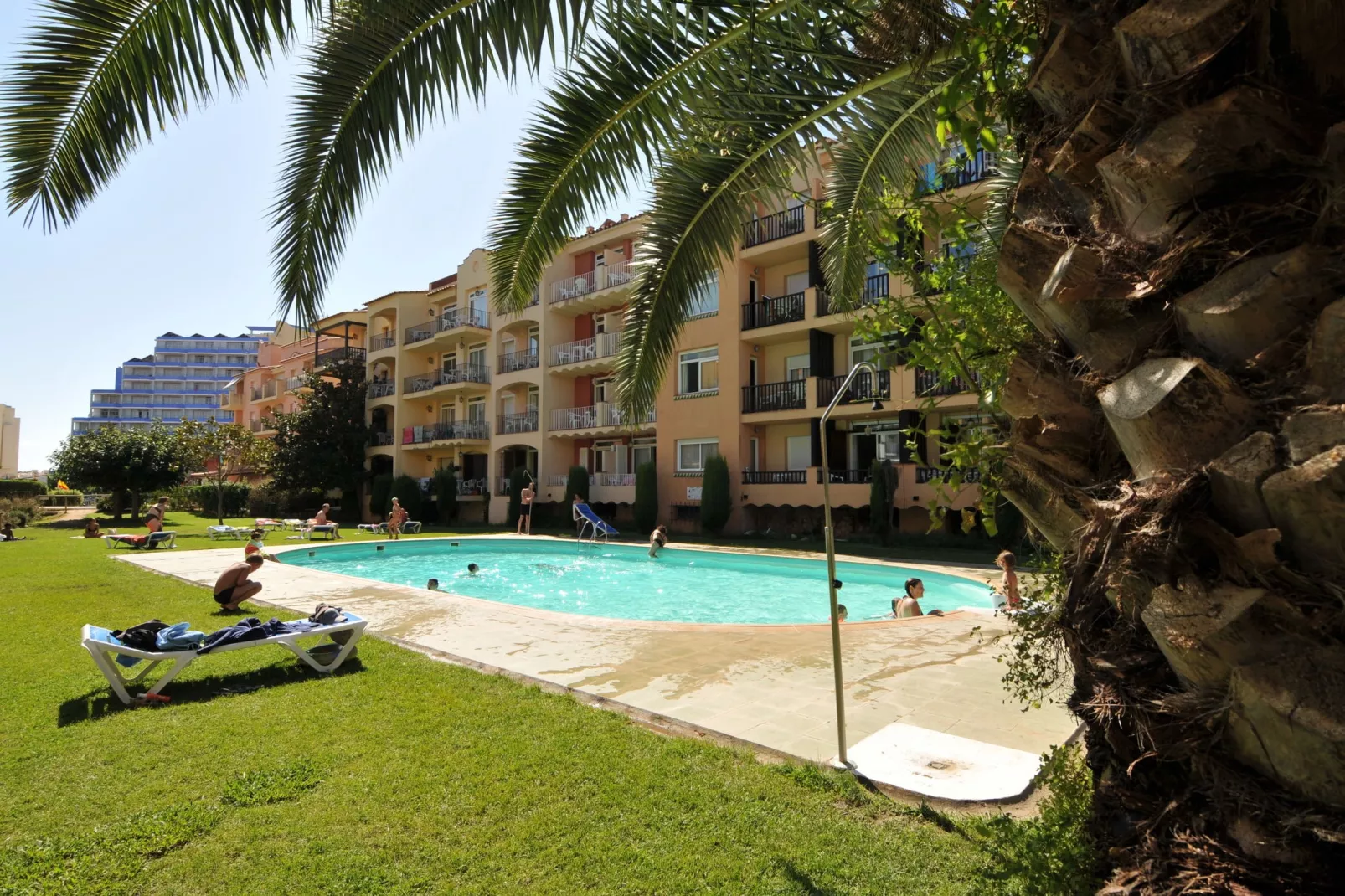 Comte de Empuries Apt  B-Pool