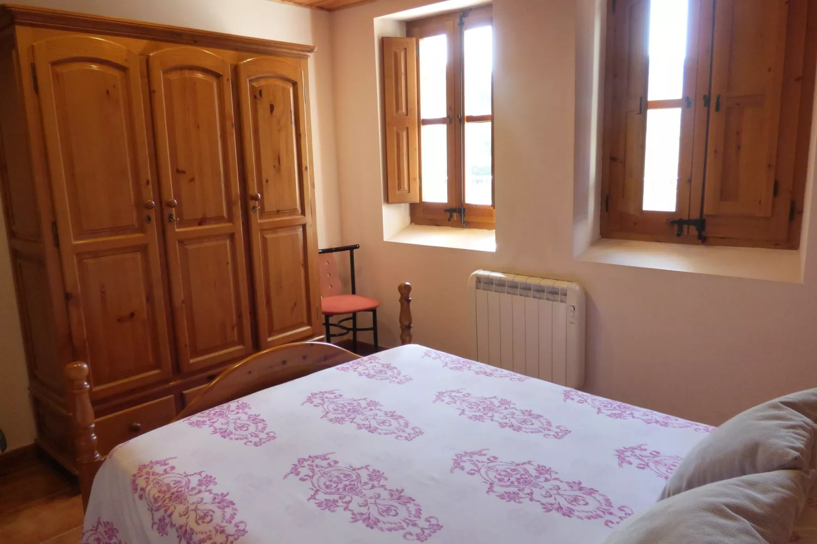 Mas Set Rengs-Bedroom