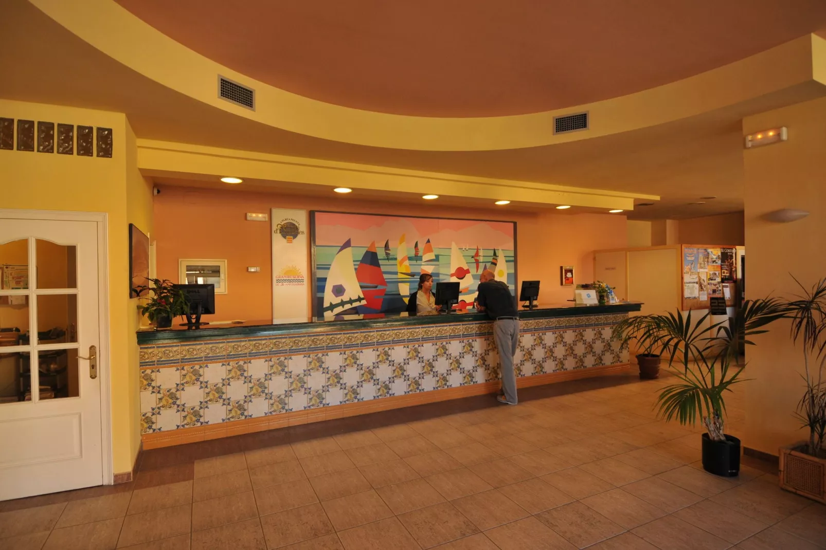 Comte de Empuries Apt  B-Reception hall