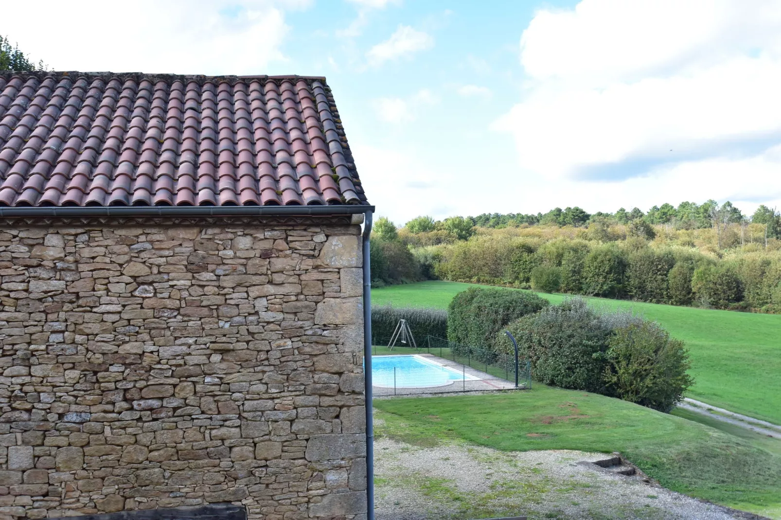 Maison de vacances Besse les Vitarelles 6 p-View summer