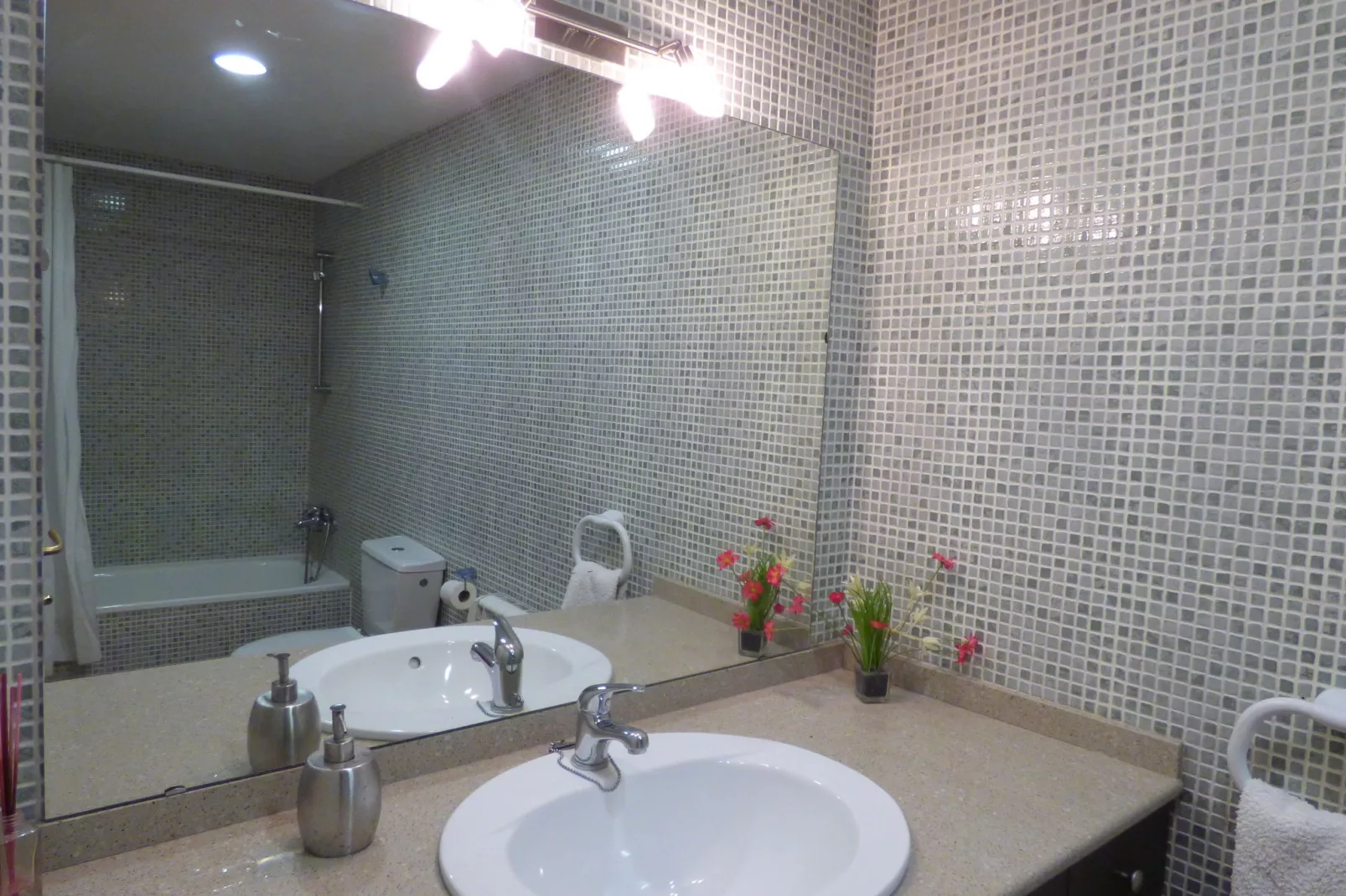 Mas Set Rengs-Bathroom