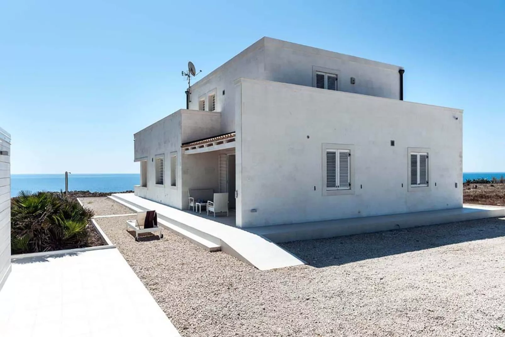 Capo Passero Dieci-Exterior summer