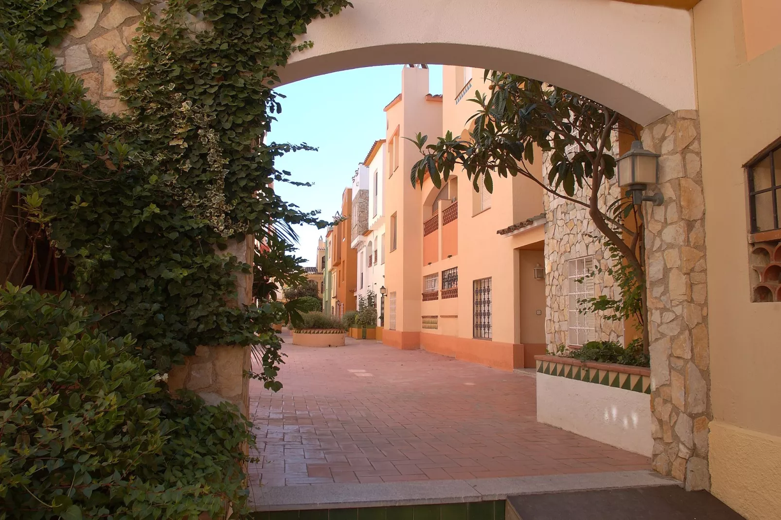 Comte de Empuries Apt  B-Exterior summer
