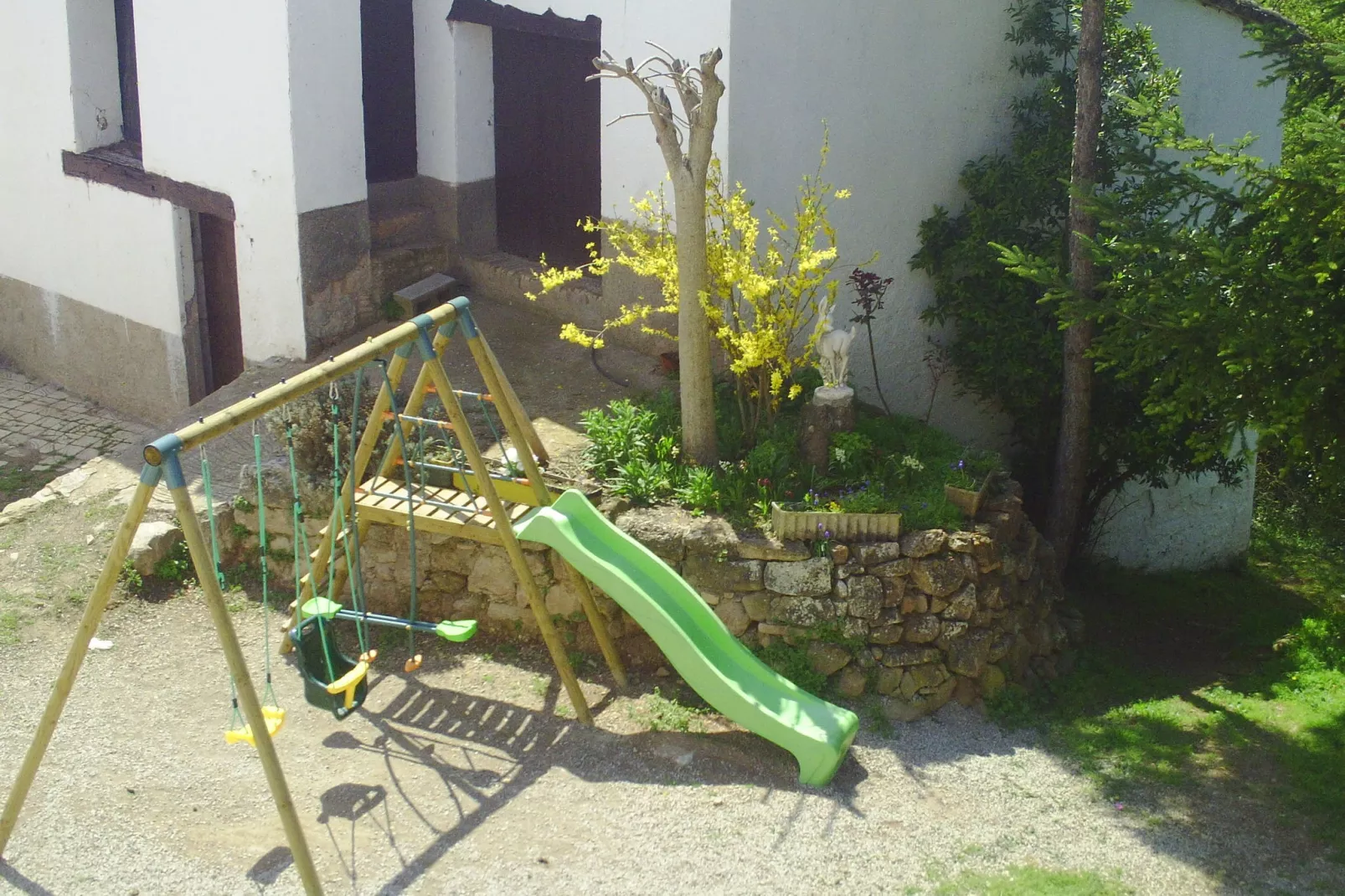 Mas Set Rengs-Gardens summer