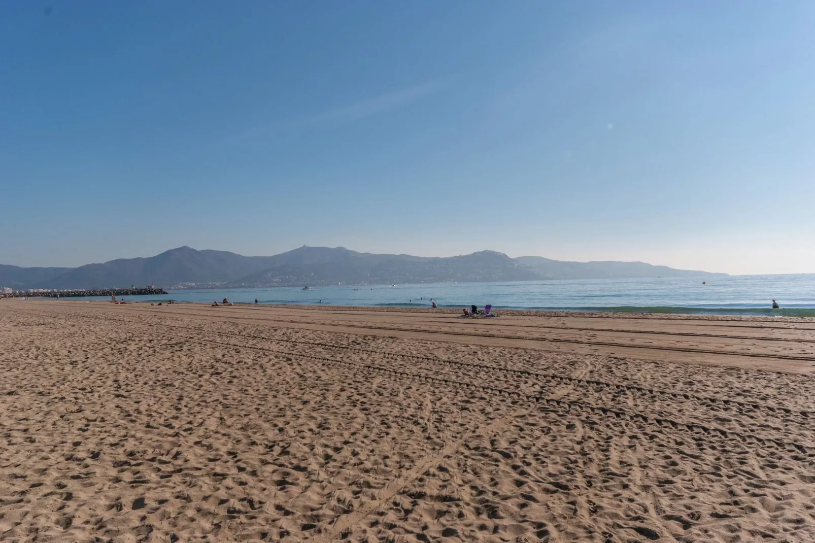 Comte de Empuries Apt  B-Areas summer 1km