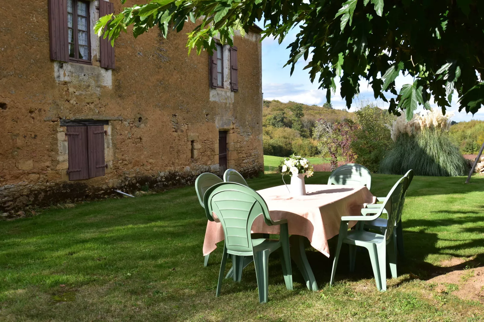 Maison de vacances Besse les Vitarelles 6 p-Terrace balcony