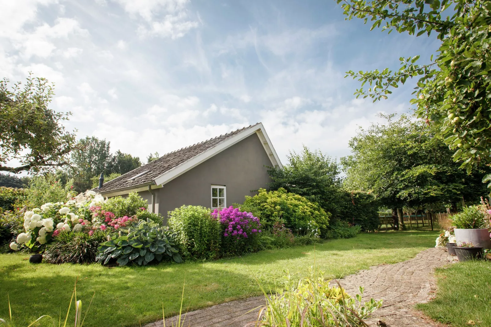 Blandinushof-Exterior summer