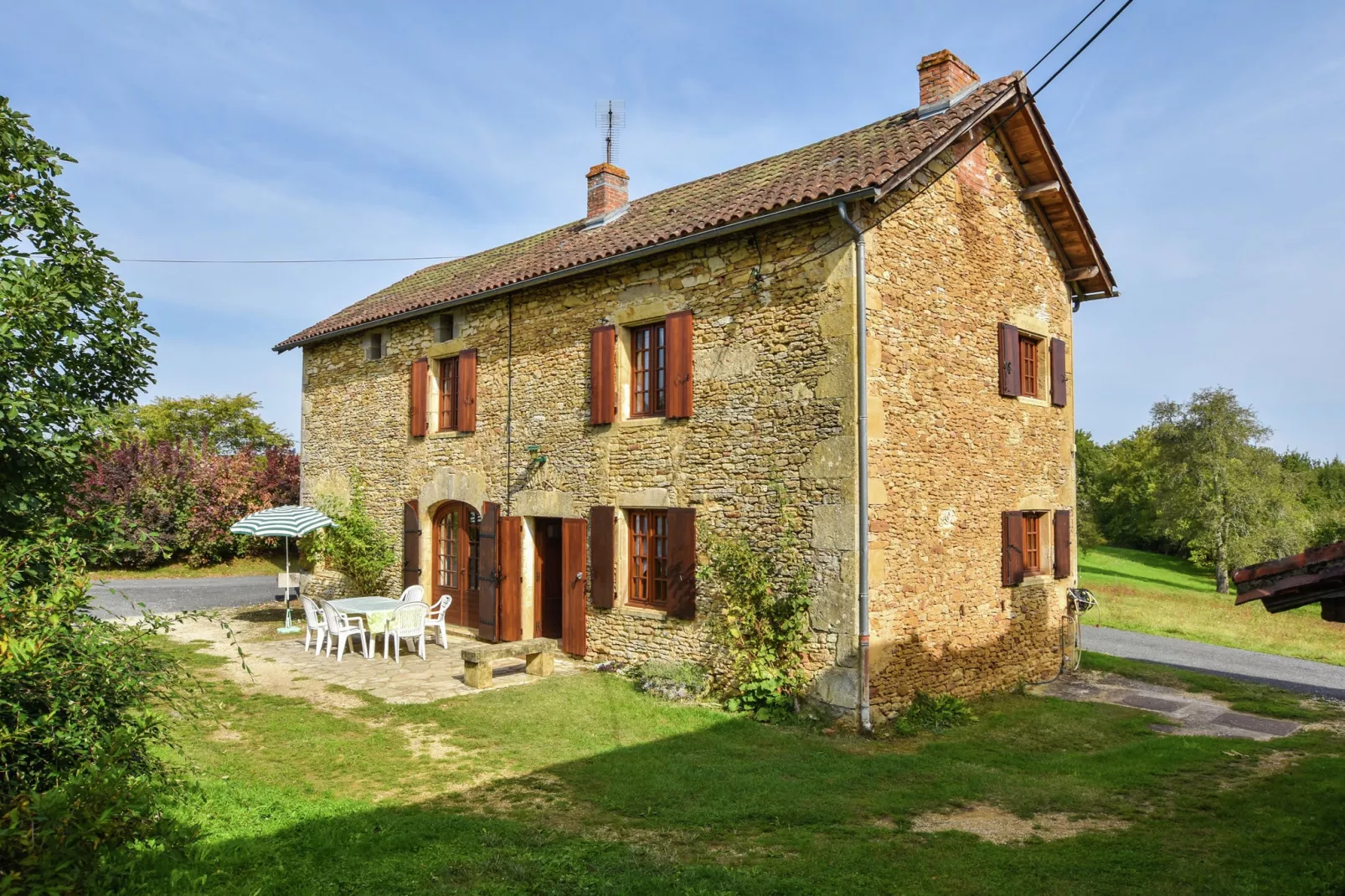 Maison de vacances-Außenbereich Sommer