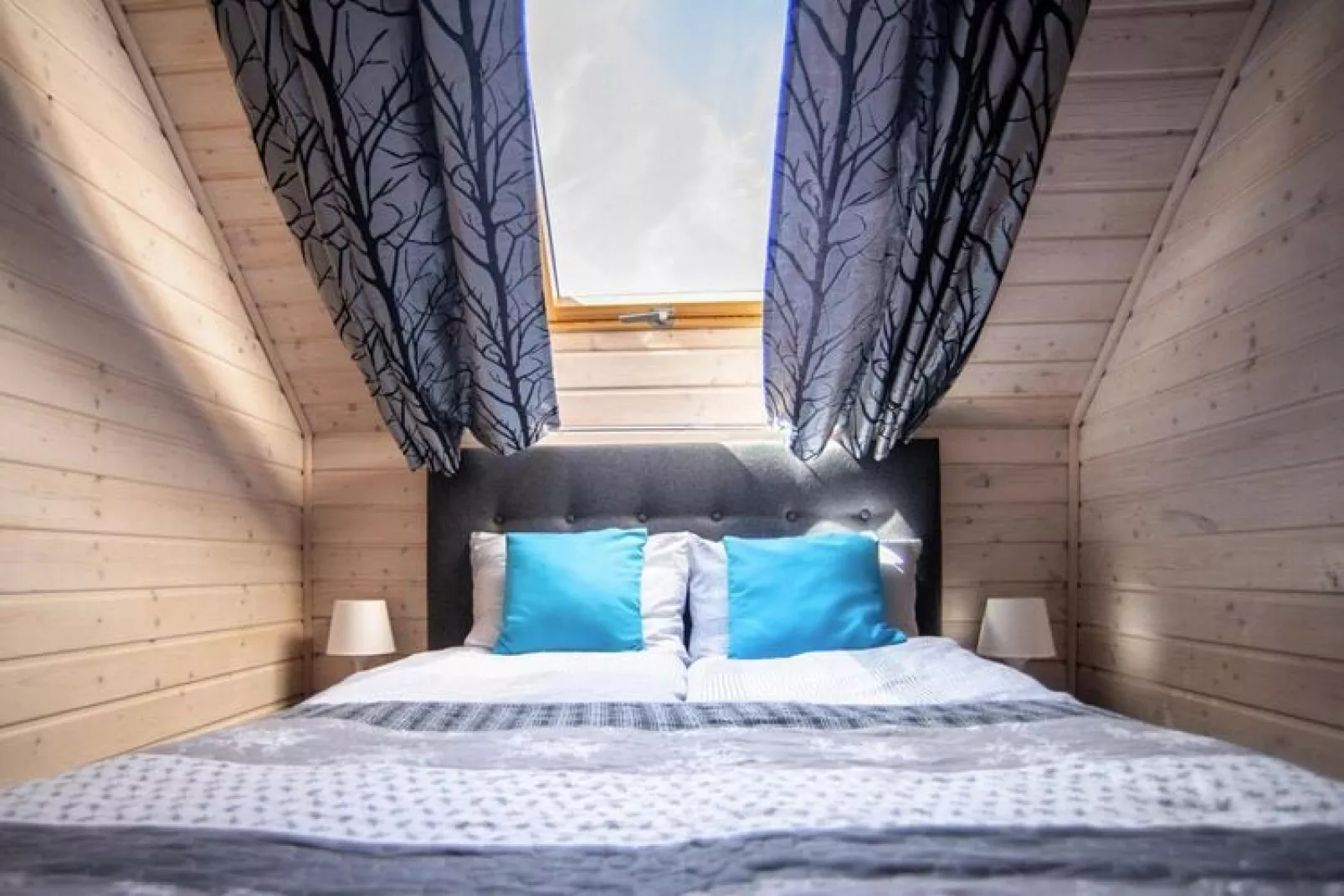 Domki STANDARD PLUS Rewal-Schlafzimmer