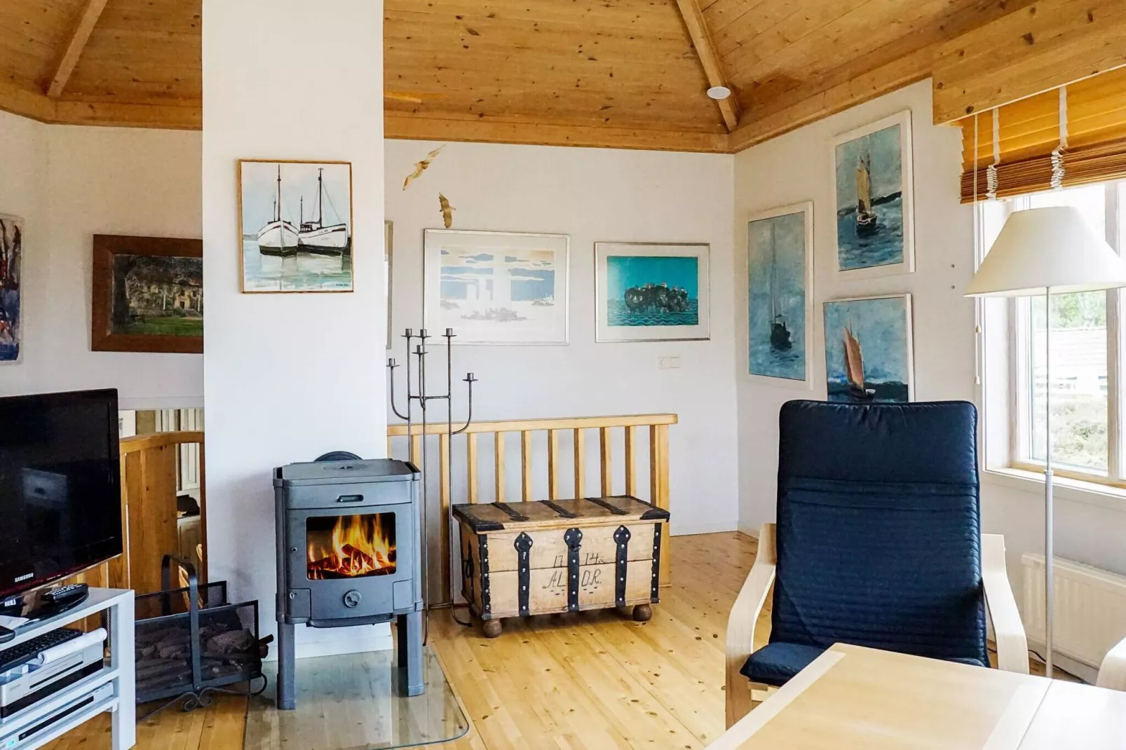 9 person holiday home in FISKEBÄCKSKIL-Indoor