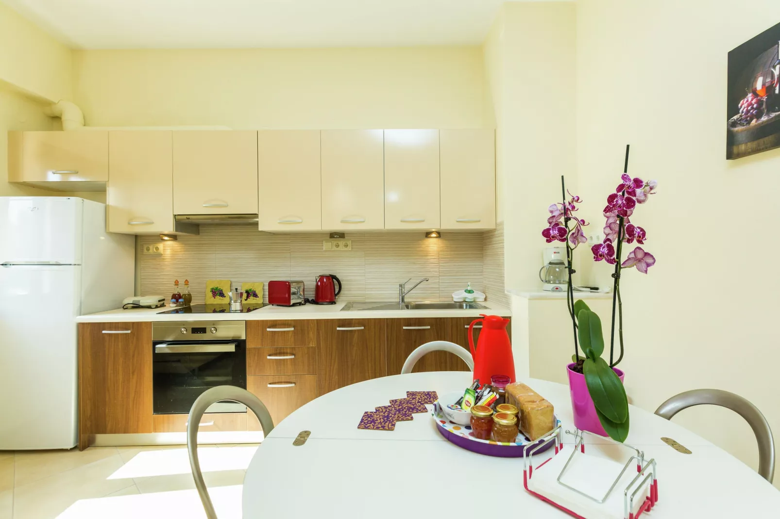 Wine Apartment-Kitchen
