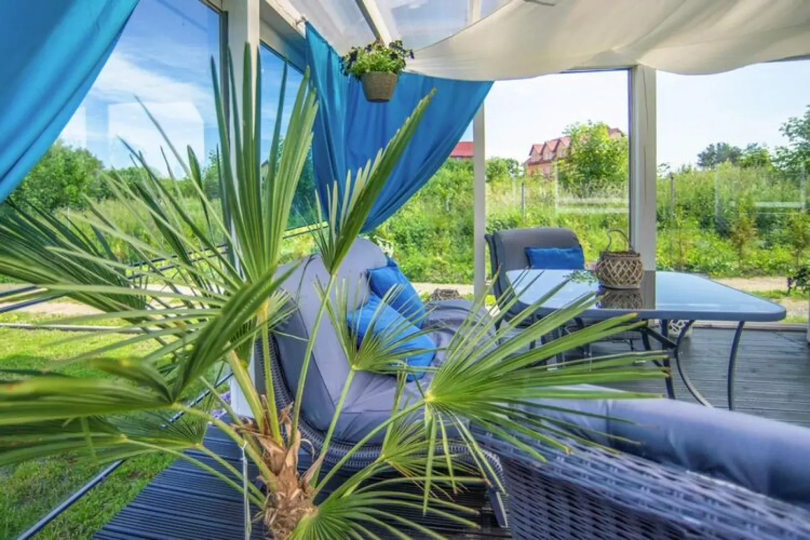 Domki STANDARD PLUS Rewal-Terrasse