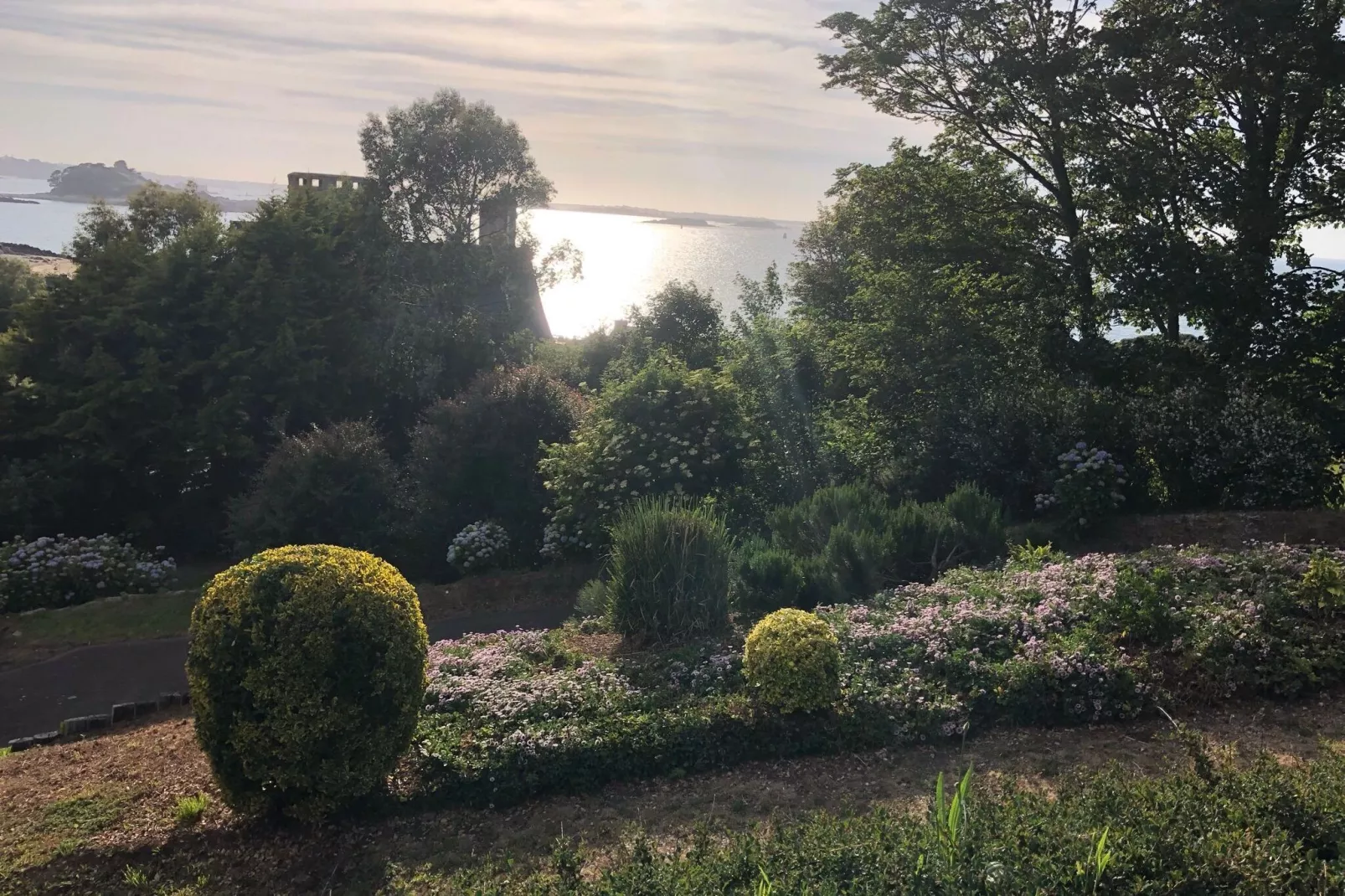 Maison de vacances Plougasnou-Terenez-Vue d'été