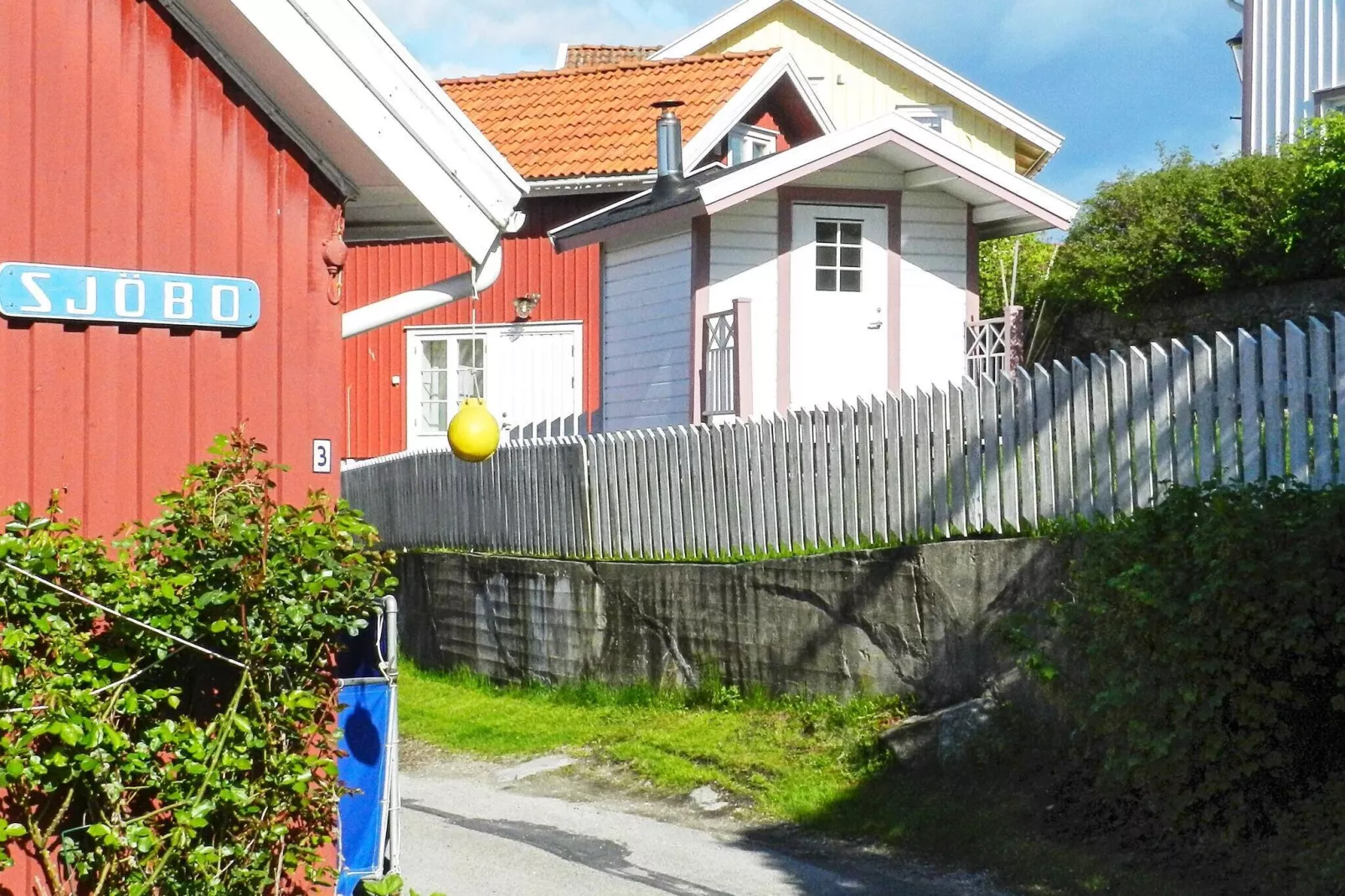 9 person holiday home in FISKEBÄCKSKIL-Not tagged