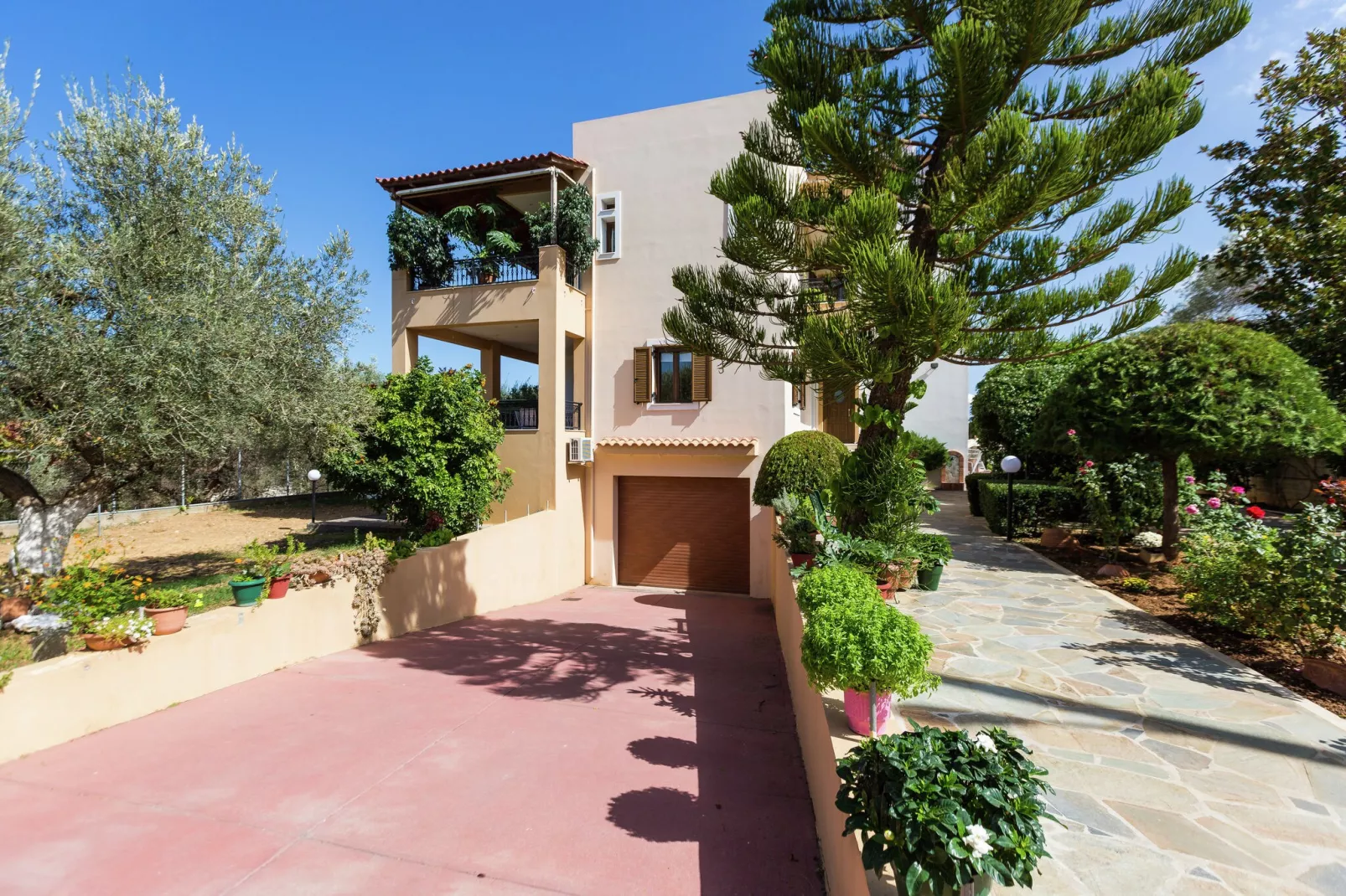 Wine Apartment-Gardens summer