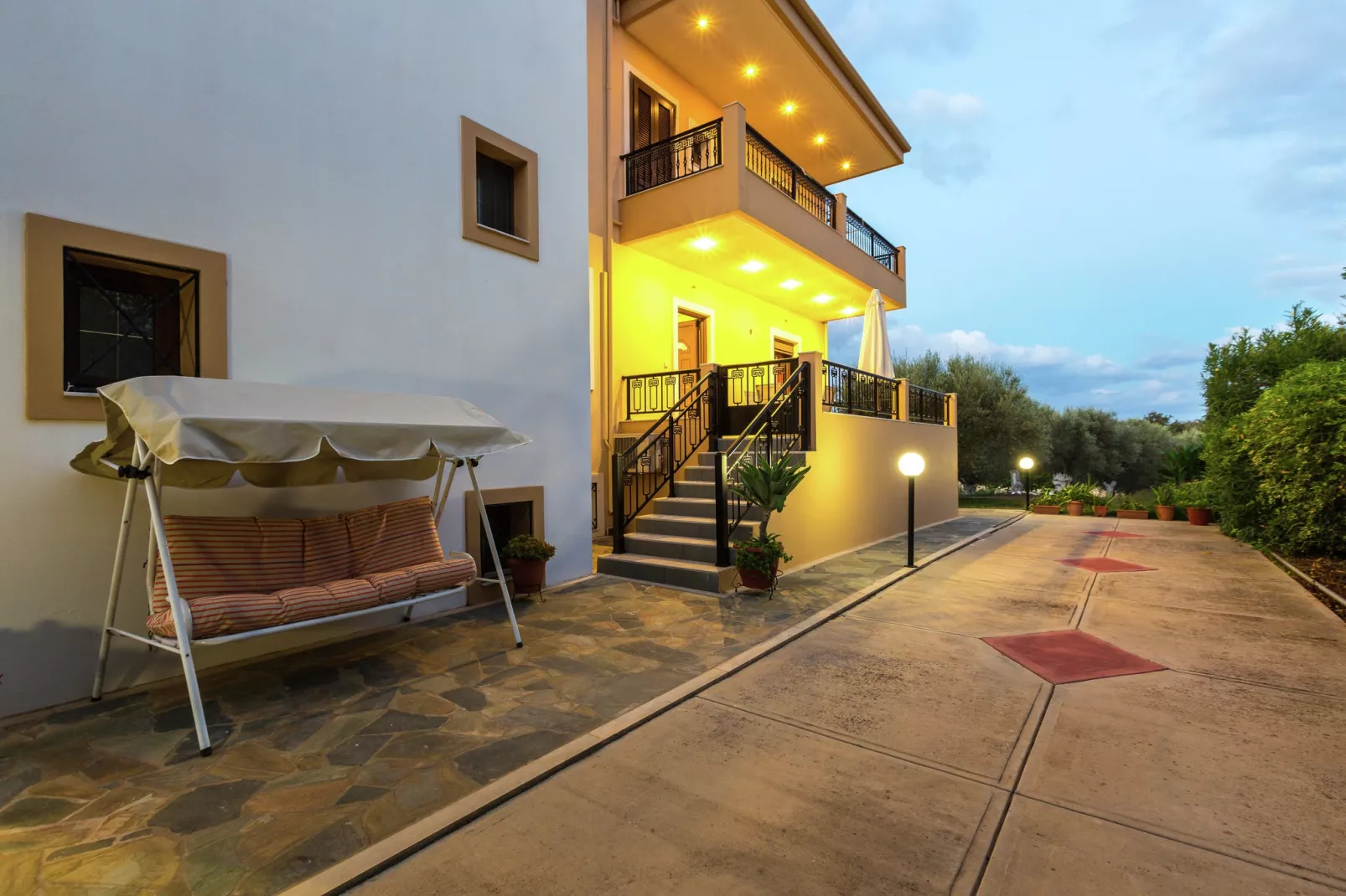 Wine Apartment-Gardens summer