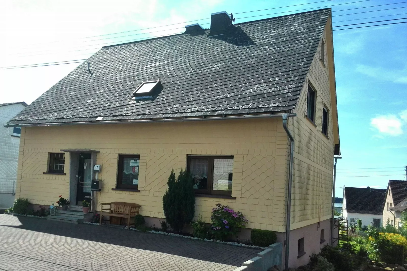 Nisterau-Exterior summer