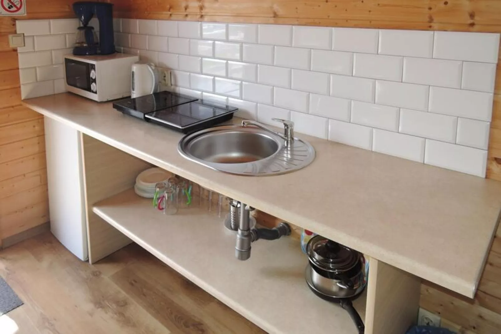 Domy wakacyjne w Międzyzdrojach z podgrzewanym basenem-Kitchen