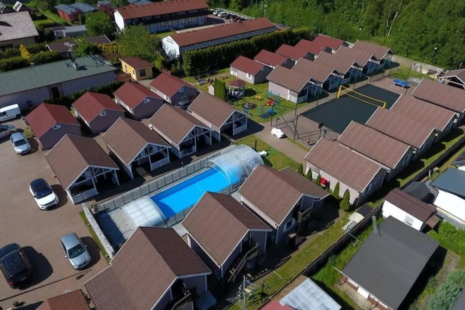 Domy wakacyjne w Międzyzdrojach z podgrzewanym basenem-View summer