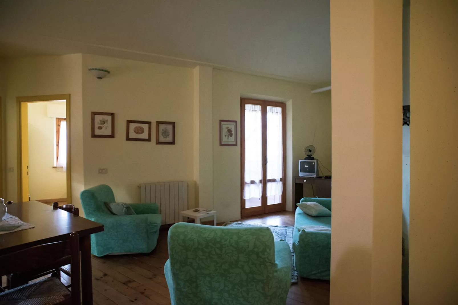 Olivo-Living room